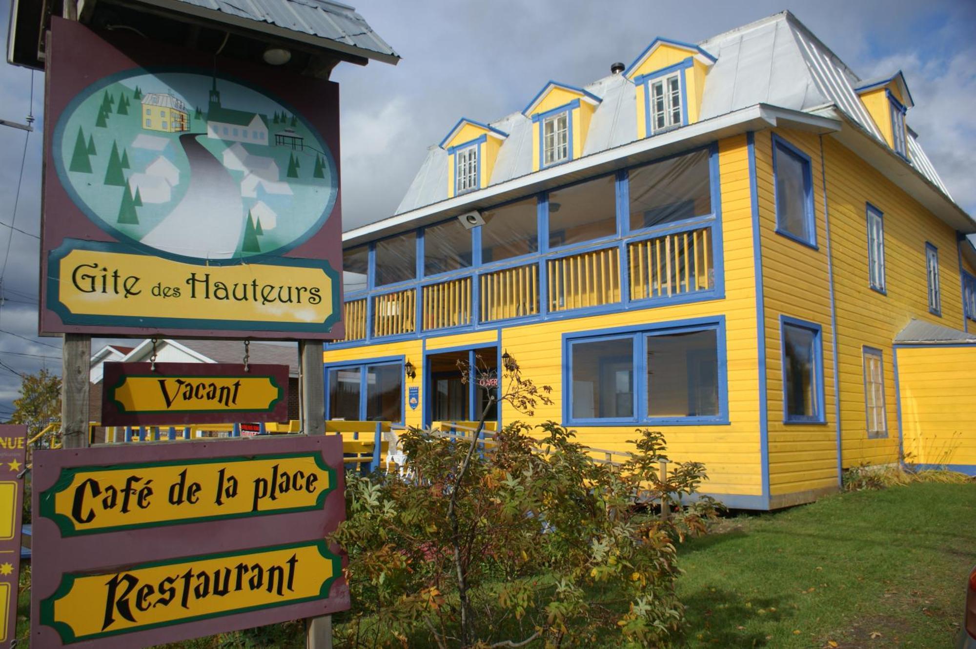 Gite Des Hauteurs Et Cafe De La Place Saint Zenon Экстерьер фото